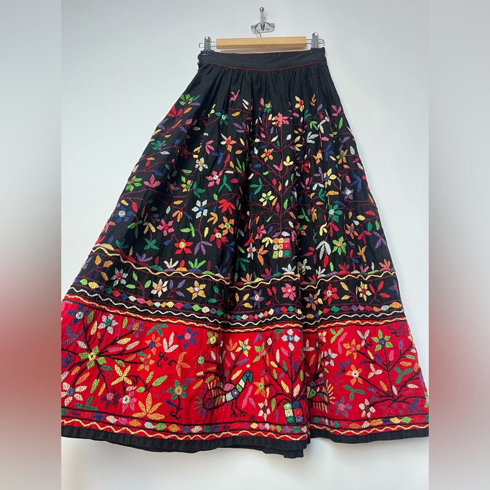 Vtg Monsoon Hand-Embroidered Black Cotton Midi Skirt Folk Floral Detail‎ US 8